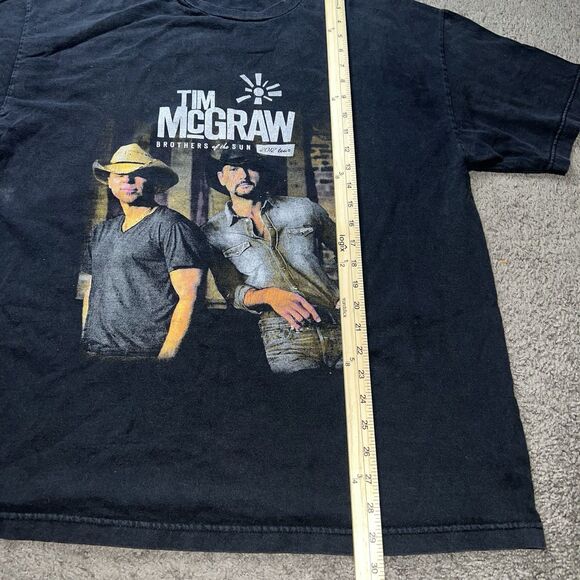 Kenny Chesney & Tim McGraw Brothers of the Sun 2012 Tour T-Shirt Size XL - Picture 5 of 7
